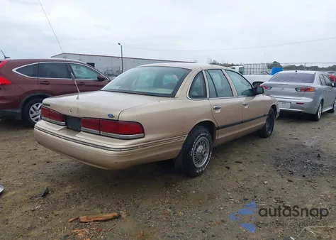 1996 Ford Crown Victoria Police Interceptor из США, поврежденный, VIN 2FALP71W9TX187092